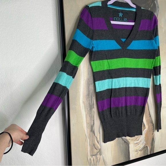 NOLLIE Striped Thin V Neck Skater Sweater - Picture 4 of 4